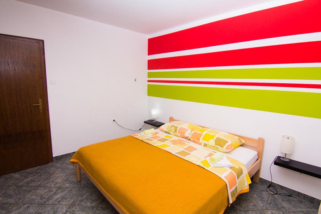 Apartmani Zuzic Krk Town Oda fotoğraf