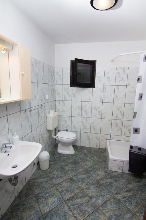Apartmani Zuzic Krk Town Oda fotoğraf