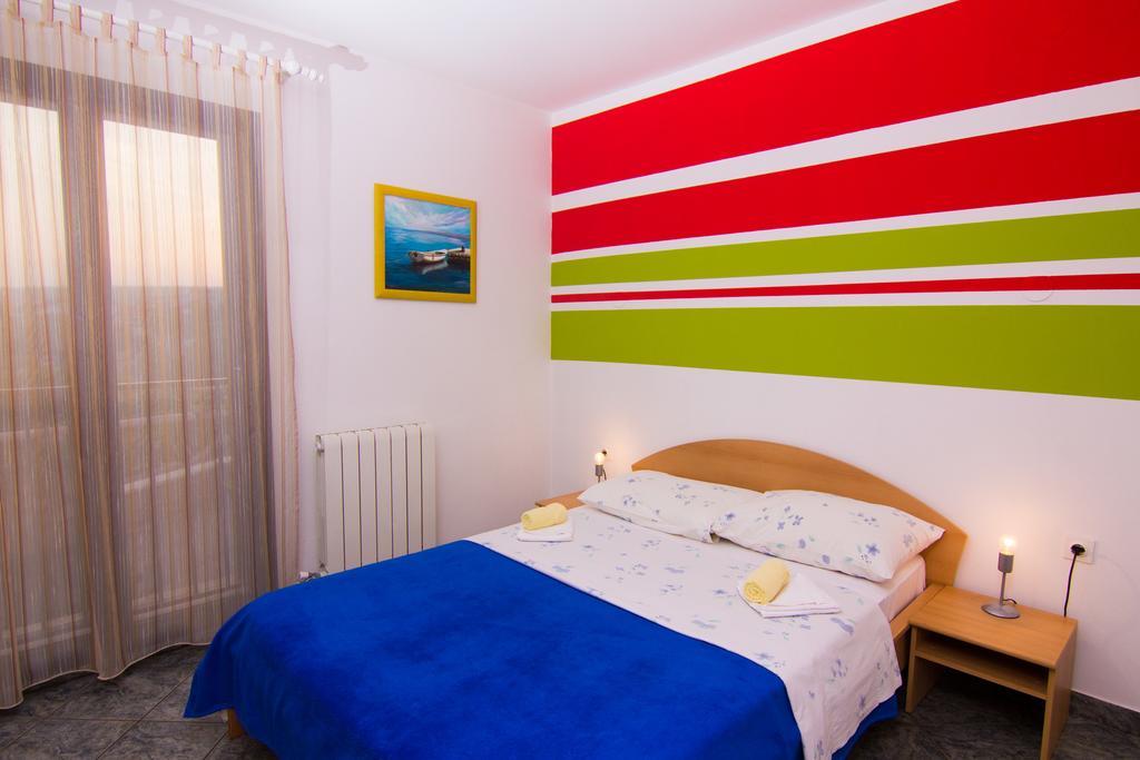 Apartmani Zuzic Krk Town Oda fotoğraf